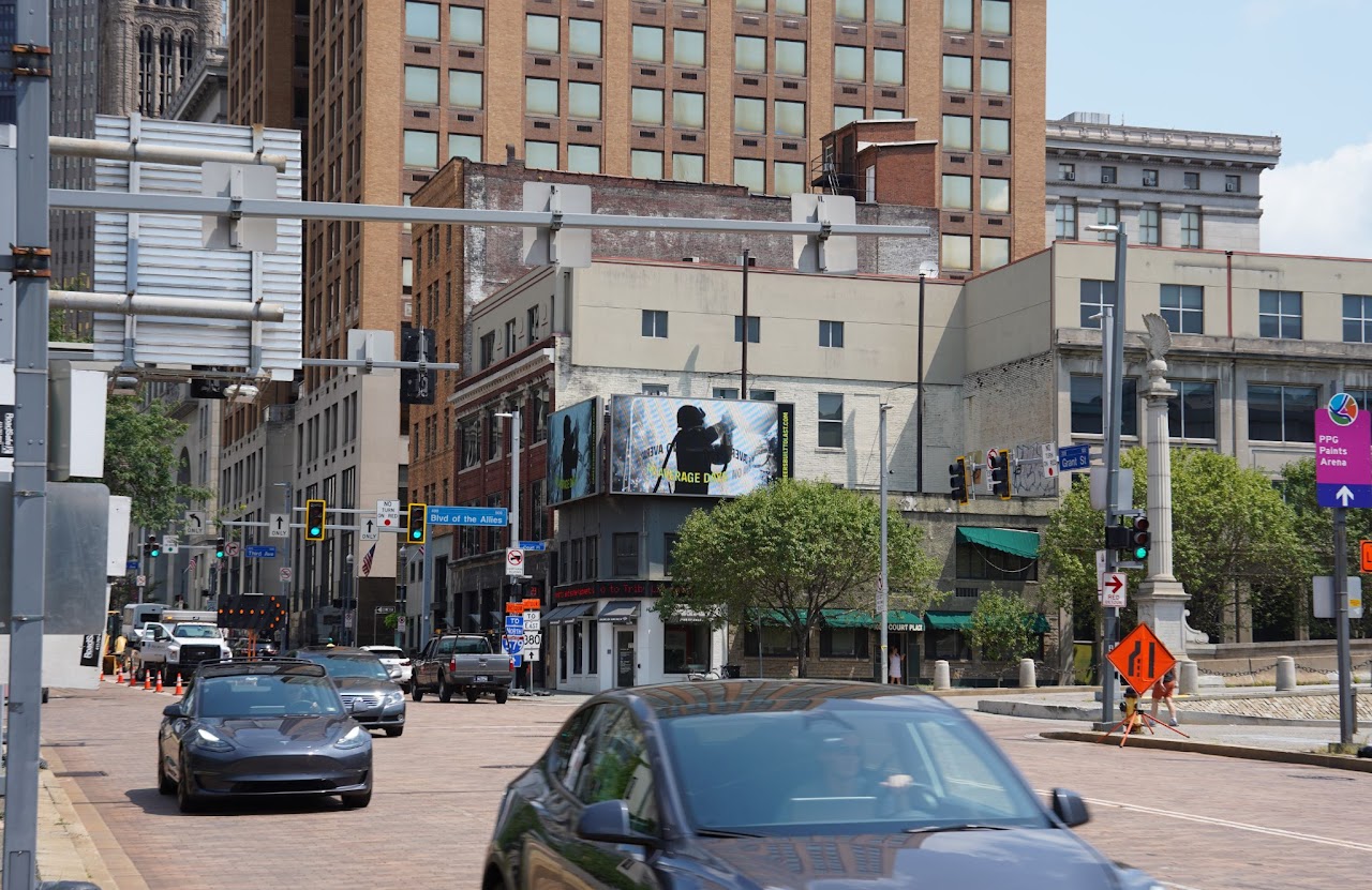 BlueForge Alliance 'No Average Days' digital billboard near Grant St, downtown Pittsburgh